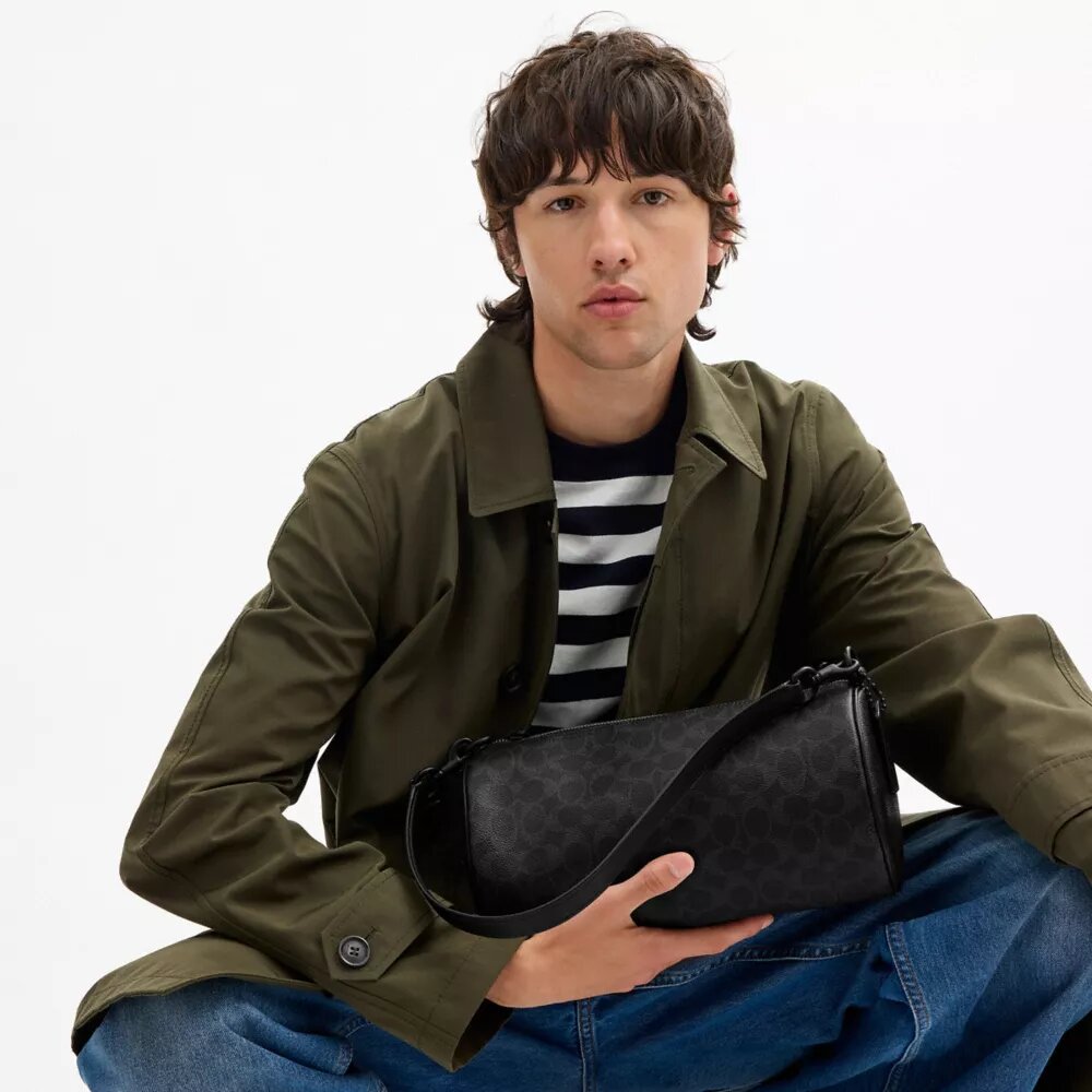 Bolso Andre Barrel 30 en Signature Canvas
