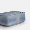 Bolso bandolera Carey en denim desgastado con Charms