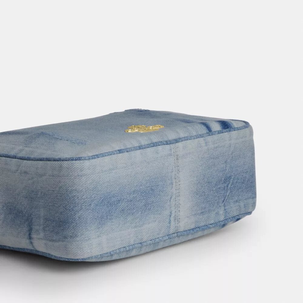 Bolso bandolera Carey en denim desgastado con Charms