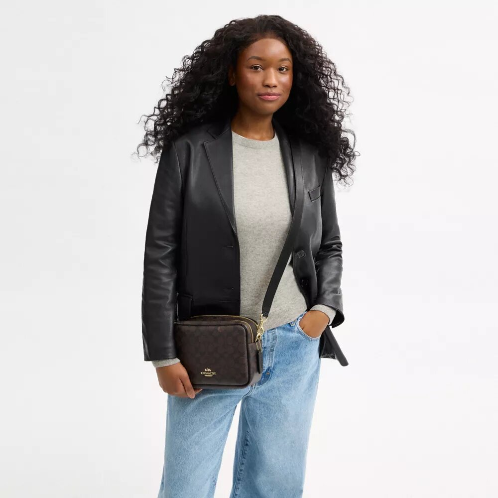 Bolso bandolera Carey en Signature Canvas