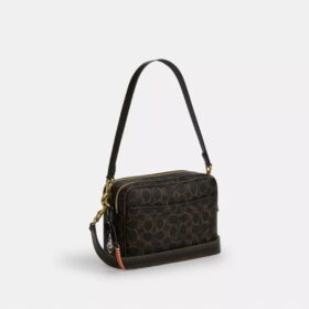 Bolso bandolera Carey en Signature Canvas con Charms
