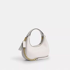 Bolso bandolera Carmen Mini con remaches en forma de corazón