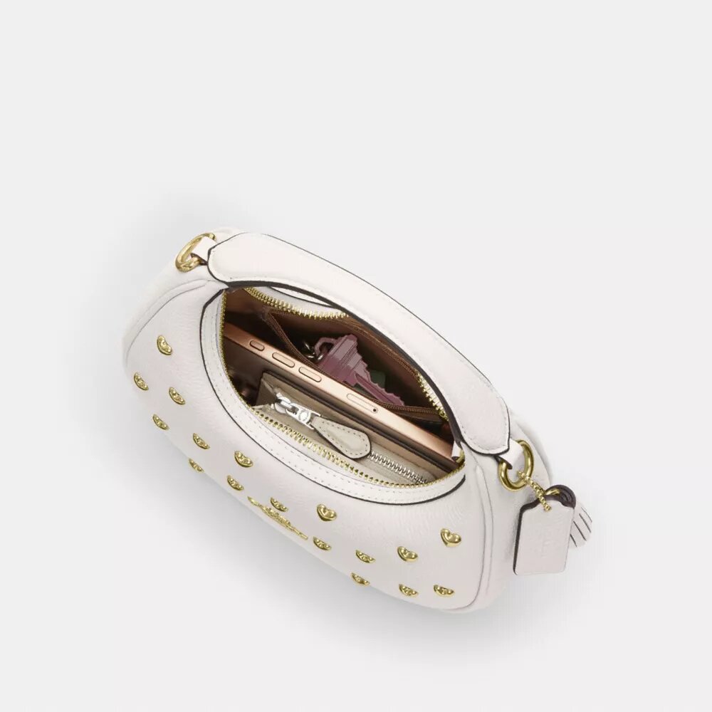 Bolso bandolera Carmen Mini con remaches en forma de corazón