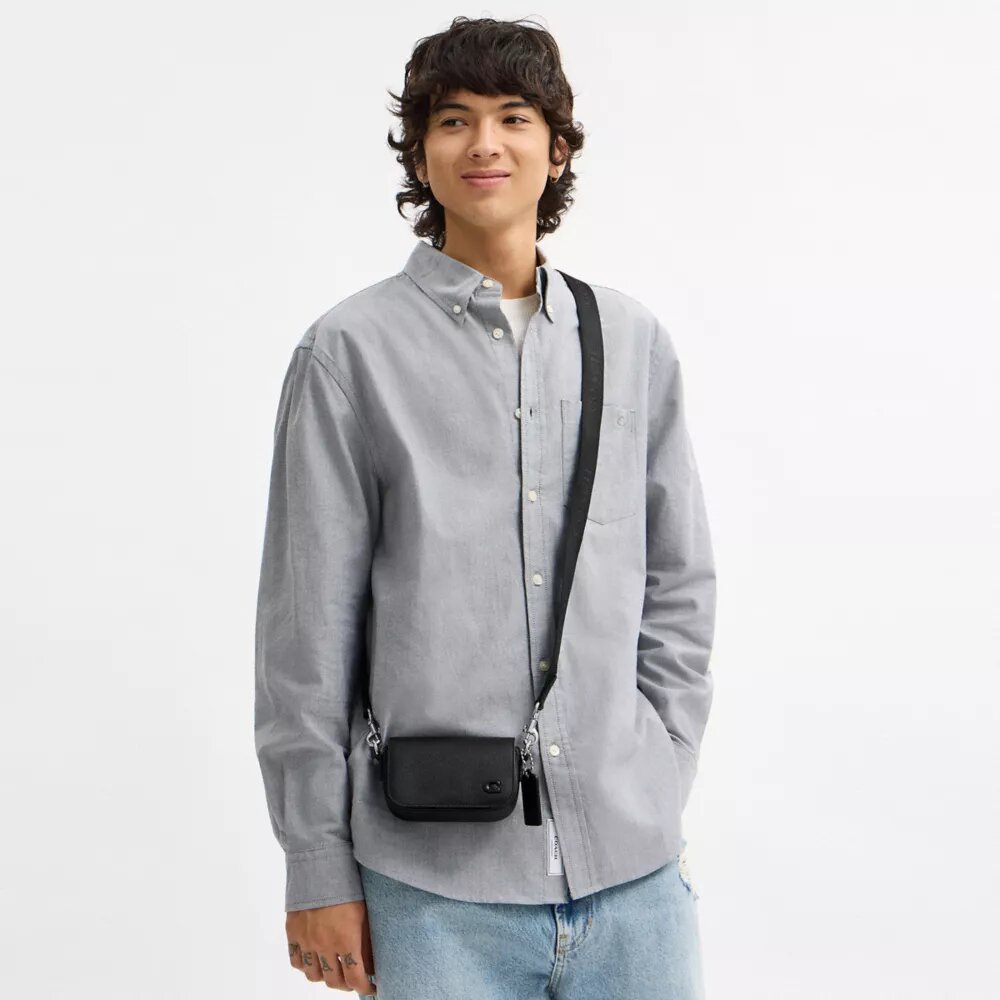 Bolso bandolera con solapa