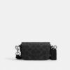 Bolso bandolera con solapa en Signature Canvas