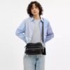 Bolso bandolera Dakota en piel desgastada con Charms
