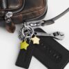 Bolso bandolera Dakota en piel desgastada con Charms