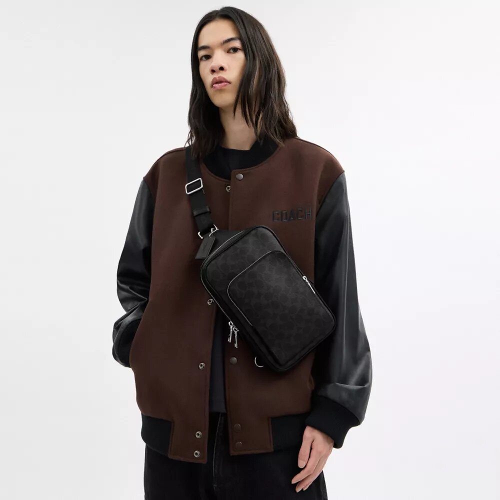 Bolso bandolera Felix en Signature Canvas