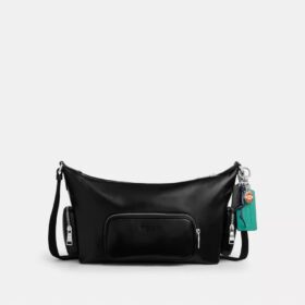 Bolso bandolera Finn con bolsillos y Charms