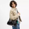 Bolso bandolera Finn con bolsillos y Charms