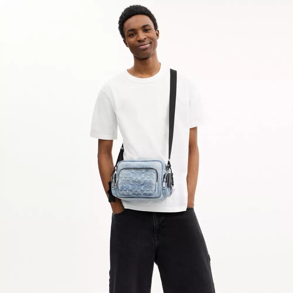 Bolso bandolera Fletcher en denim «Loved Signature»