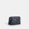 Bolso bandolera Graham con estampado de camuflaje característico