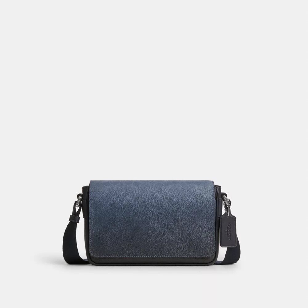 Bolso bandolera Jack con solapa pequeña en Signature Canvas