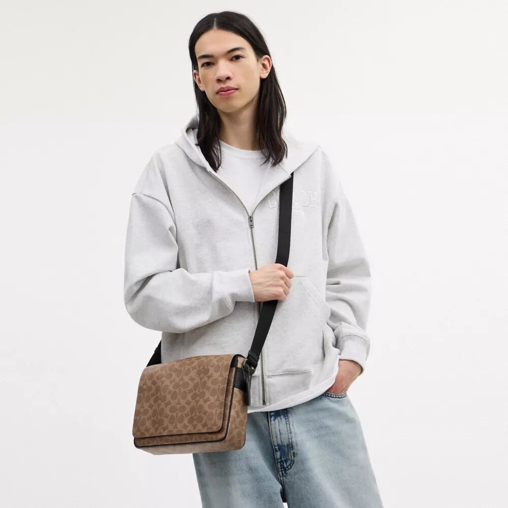 Bolso bandolera Jack en Signature Canvas