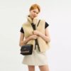 Bolso bandolera Klare en Signature Canvas