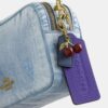 Bolso bandolera Mini Carey en denim desgastado con Charms
