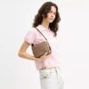 Bolso bandolera Mini Carey en Signature Canvas