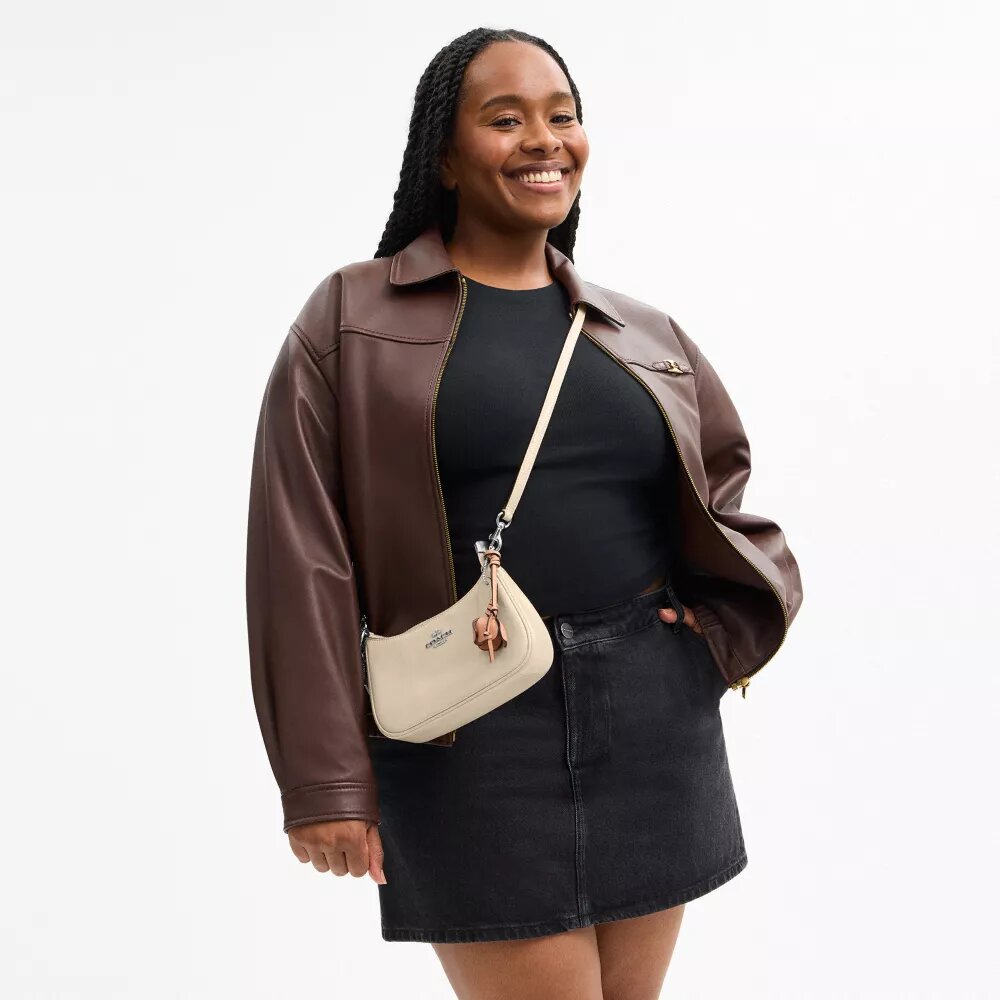 Bolso bandolera mini Teri con dijes