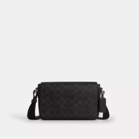 Bolso bandolera pequeño con solapa «Jack» en Signature Canvas