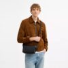 Bolso bandolera pequeño con solapa «Jack» en Signature Canvas
