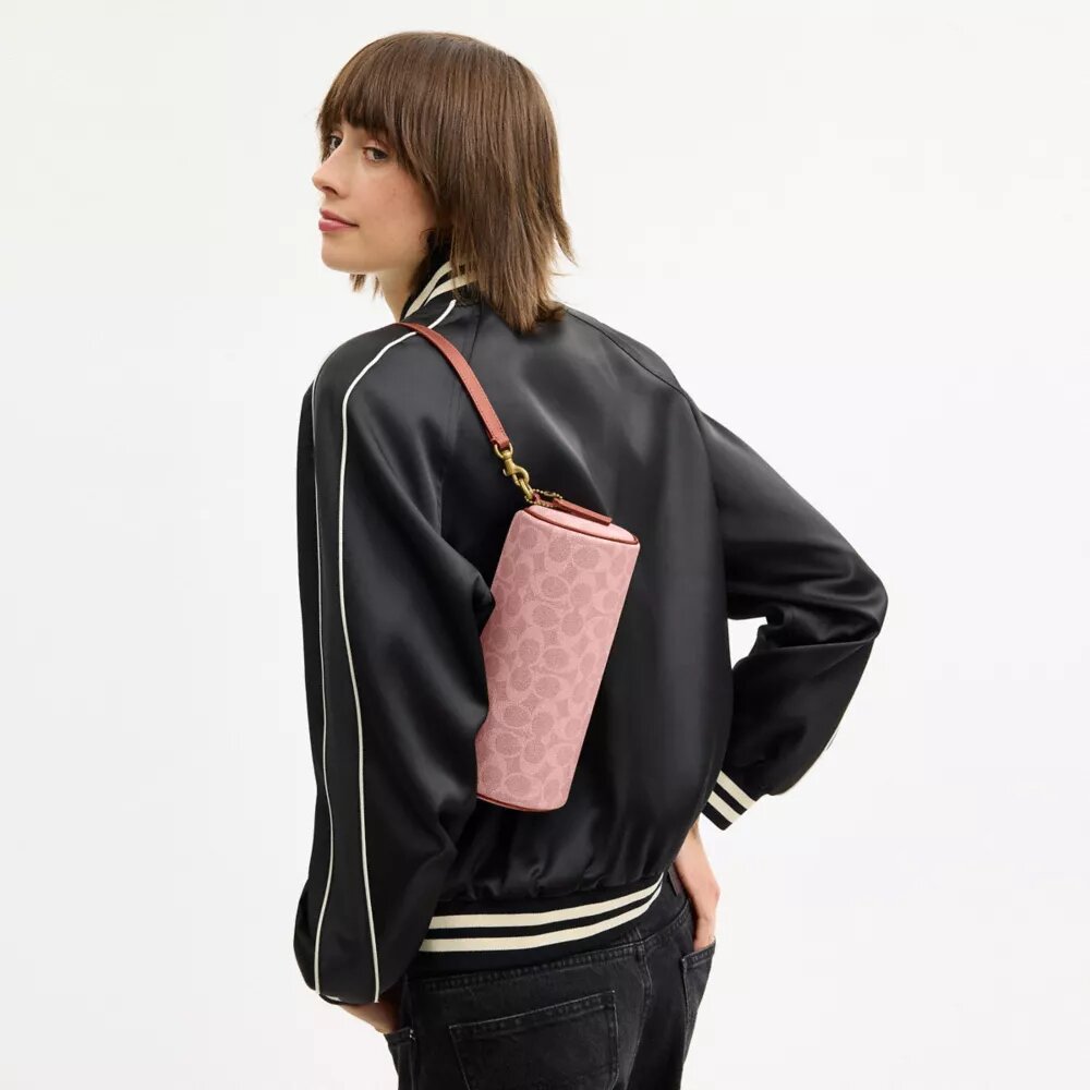 Bolso cilíndrico en Signature Canvas