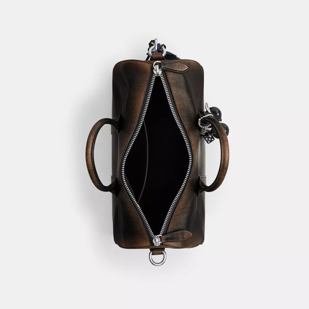 Bolso Compass 35 en piel desgastada con Charms