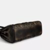 Bolso de hombro con solapa Bridget en Signature Canvas con Charms