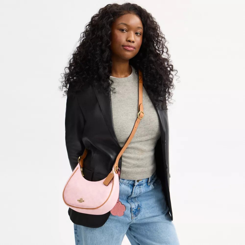 Bolso de hombro Emily en Signature Canvas con Charms