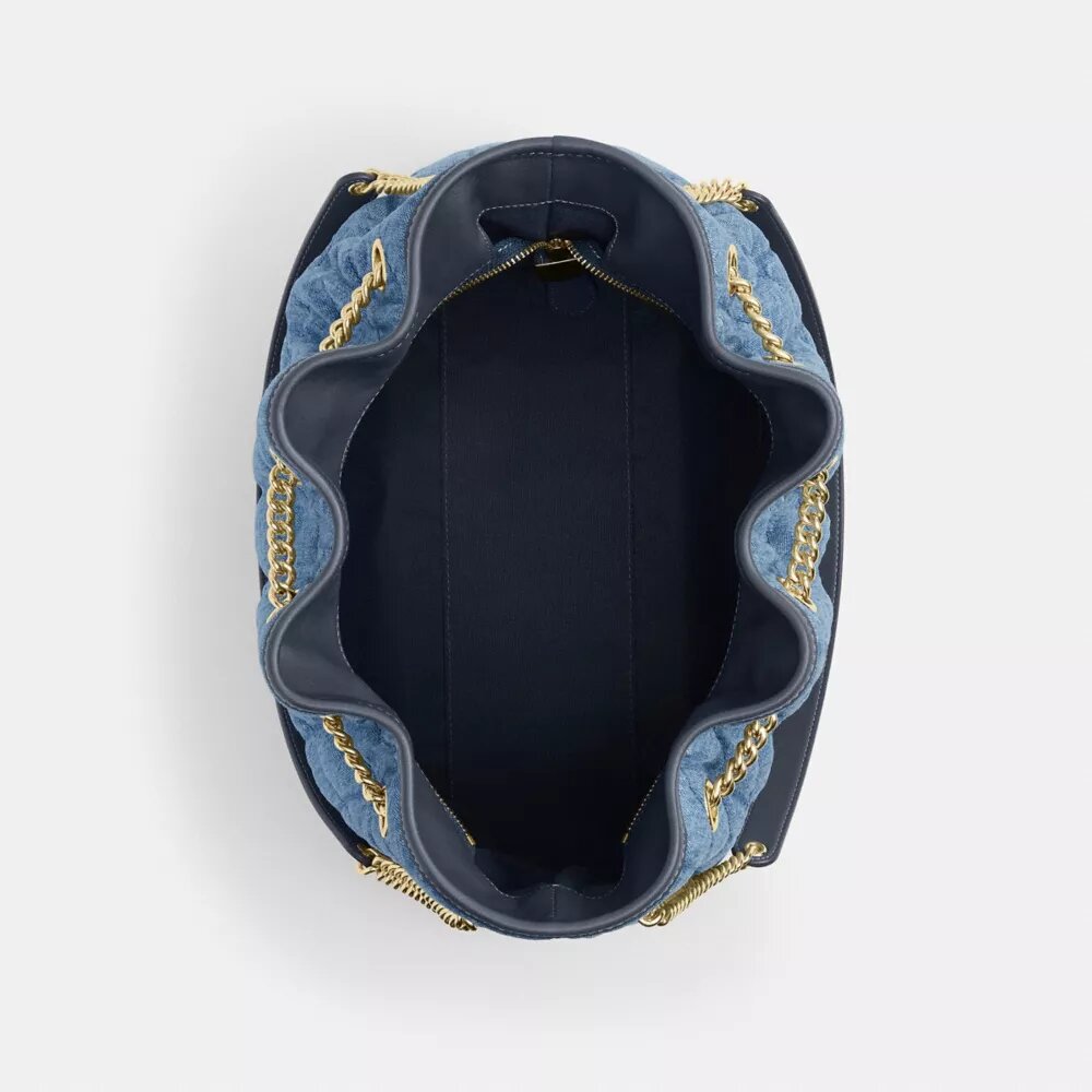 Bolso de hombro grande Evelyn de algodón regenerativo con acolchado