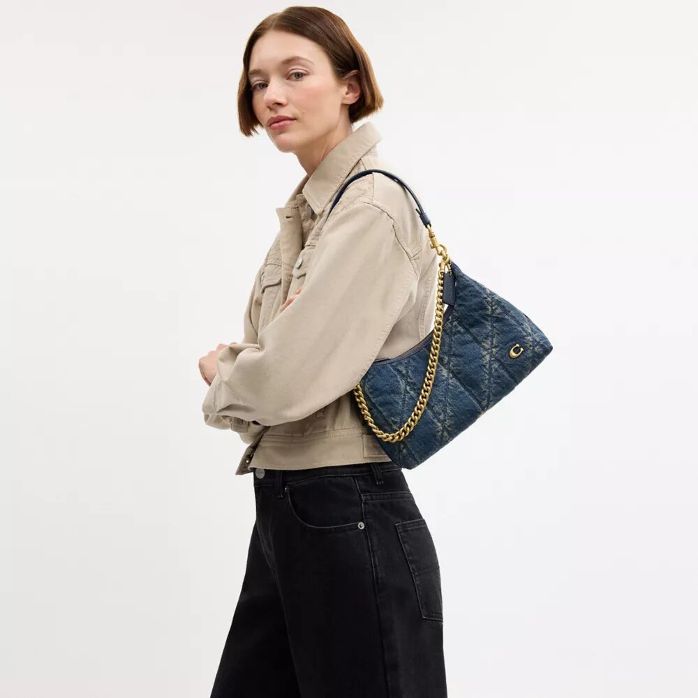 Bolso de hombro Juliet 25 en denim de algodón regenerativo con acolchado