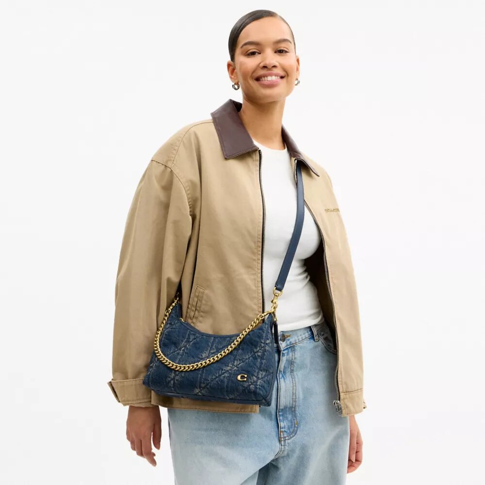 Bolso de hombro Juliet 25 en denim de algodón regenerativo con acolchado