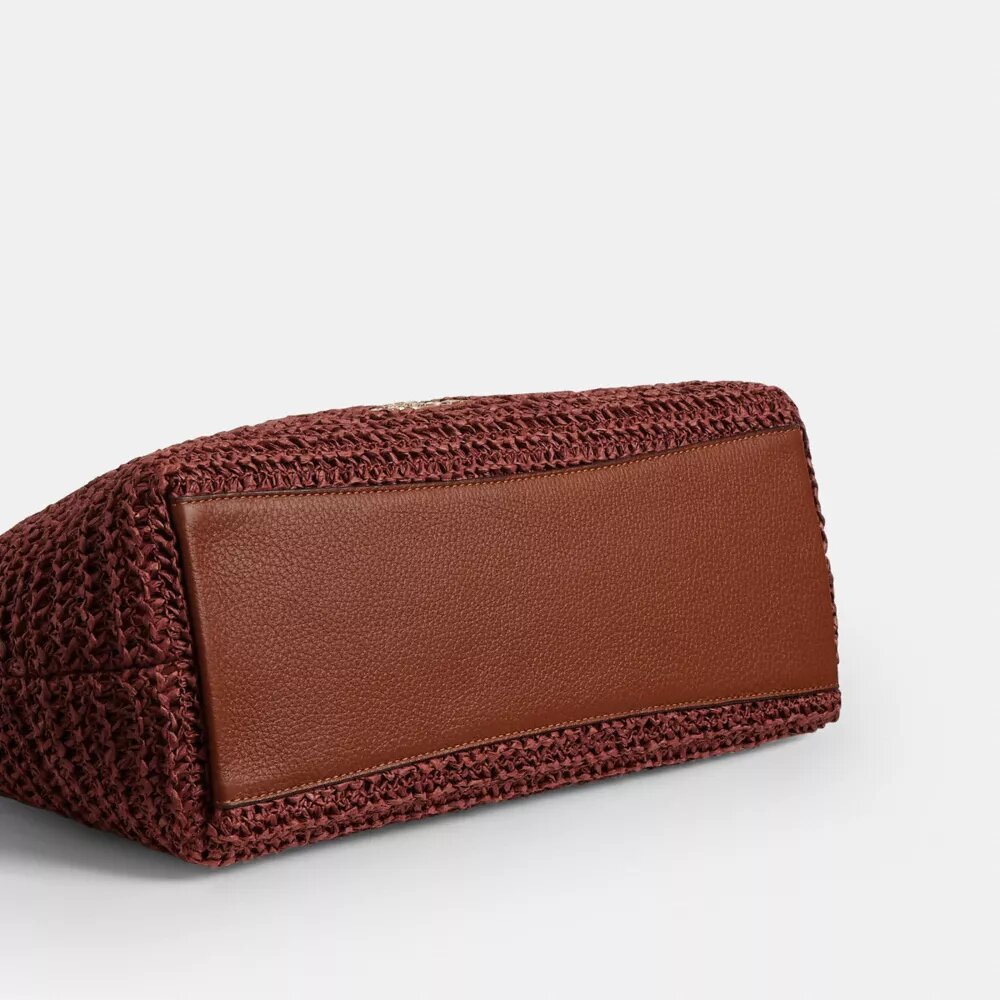 Bolso de hombro Laurel con colgantes