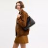 Bolso de hombro Laurel en Signature Canvas