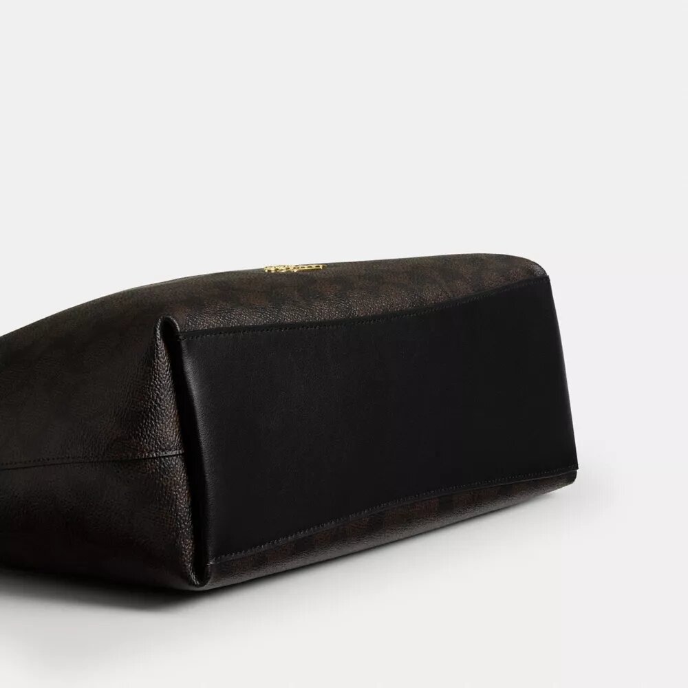 Bolso de hombro Laurel en Signature Canvas