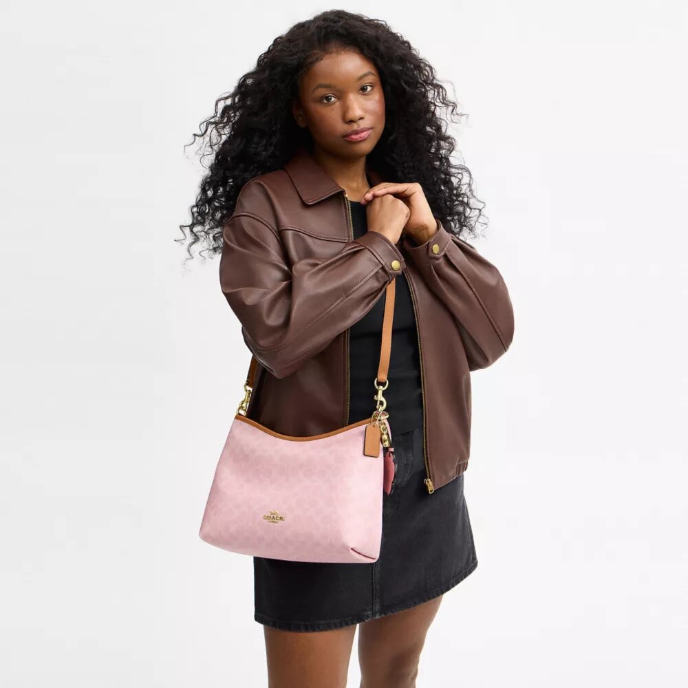 Bolso de hombro Laurel en Signature Canvas con Charms
