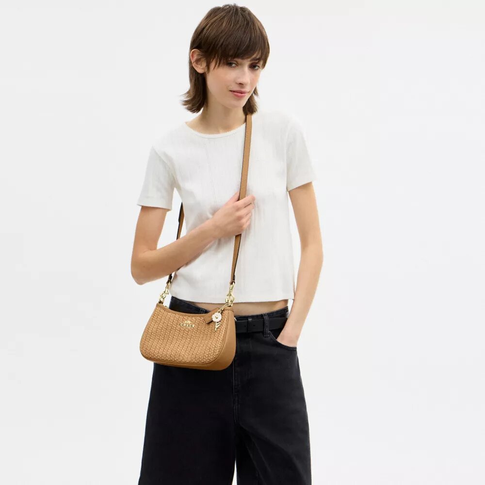 Bolso de hombro Teri con colgante