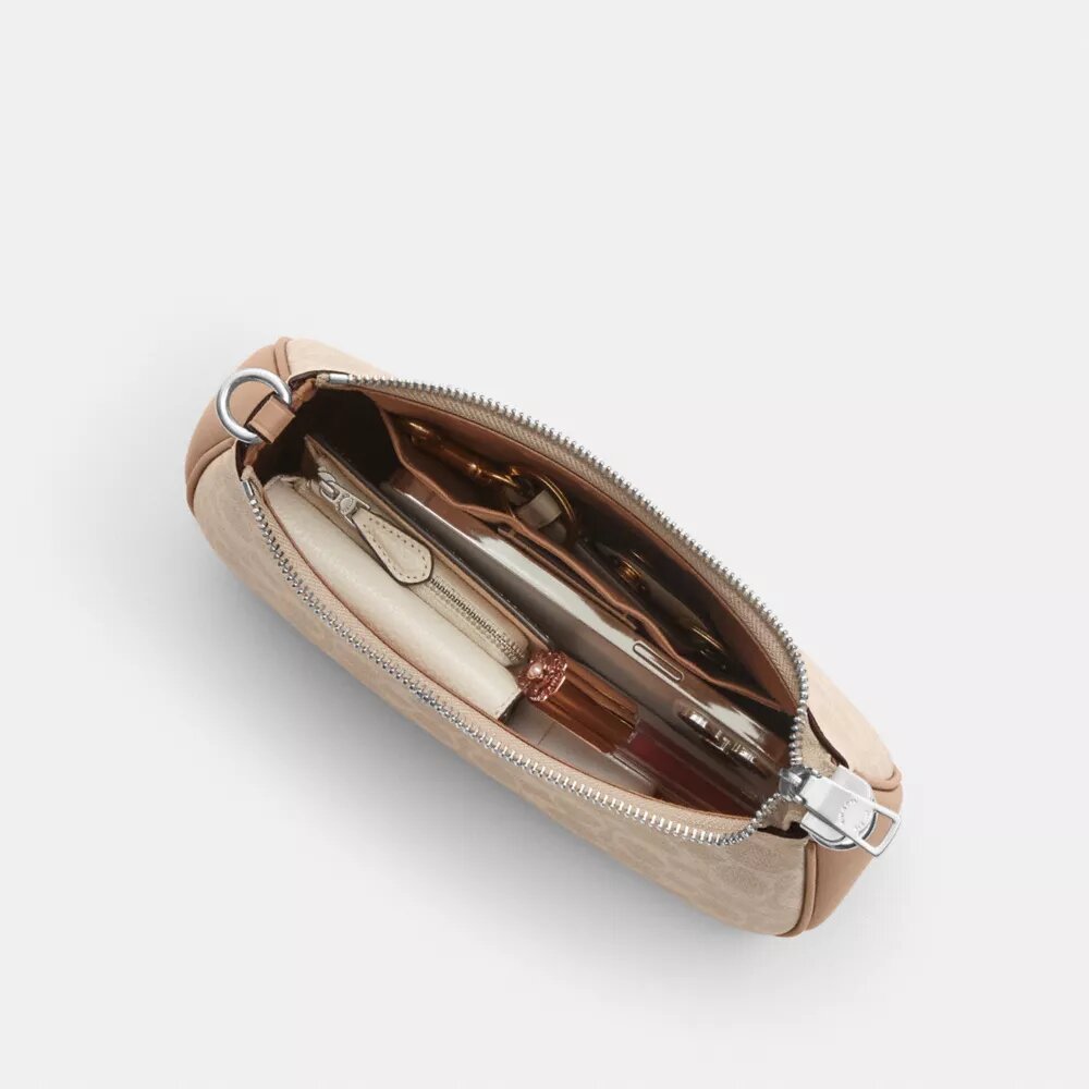 Bolso de hombro Teri en Signature Canvas