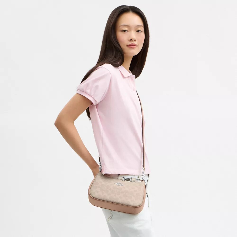 Bolso de hombro Teri en Signature Canvas