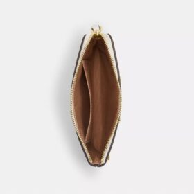Bolso de pulsera con cremallera en la esquina y remaches en forma de corazón