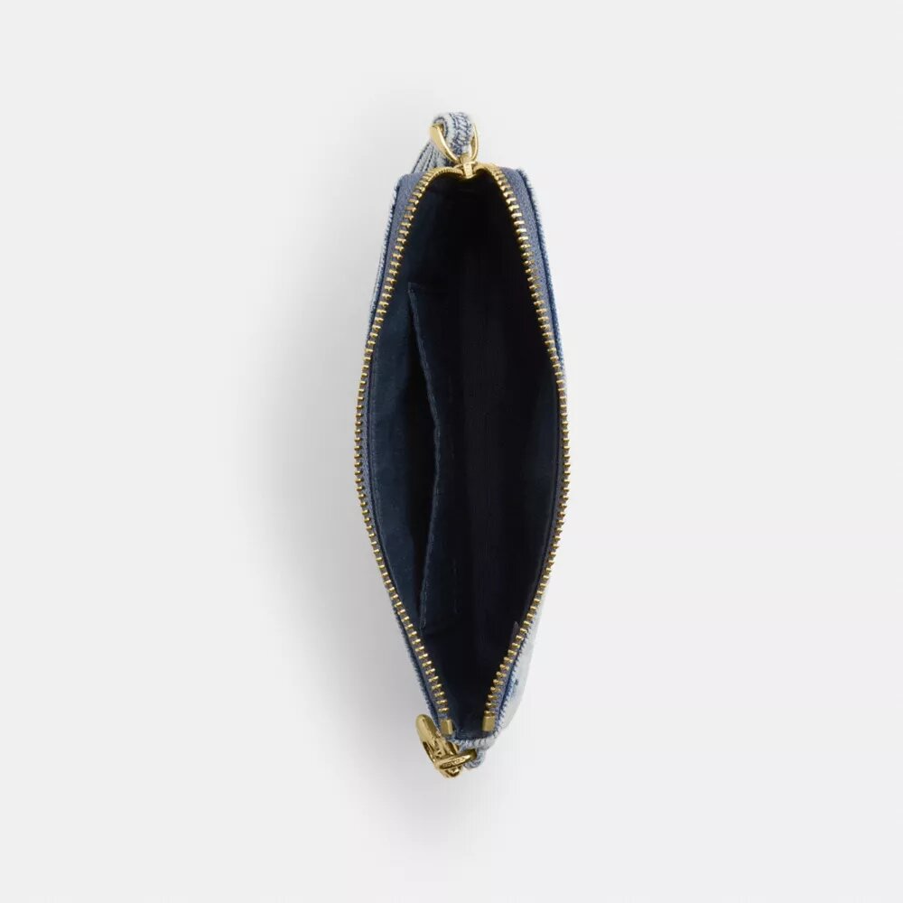 Bolso de pulsera con cremallera en las esquinas, en denim desgastado con Charms