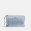 Bolso de pulsera grande con cremallera en esquina en denim desgastado