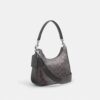 Bolso Hobo Nolan en Signature Canvas