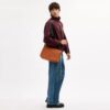 Bolso mensajero Colby 32