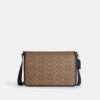 Bolso mensajero Colby 32 en Signature Canvas