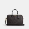 Bolso tipo cartera grande Rowan en Signature Canvas