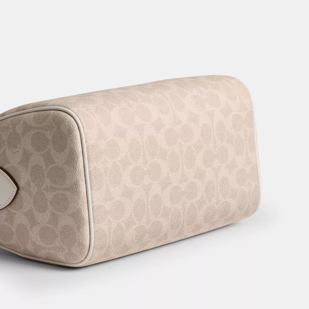 Bolso tipo cartera Rowan en Signature Canvas