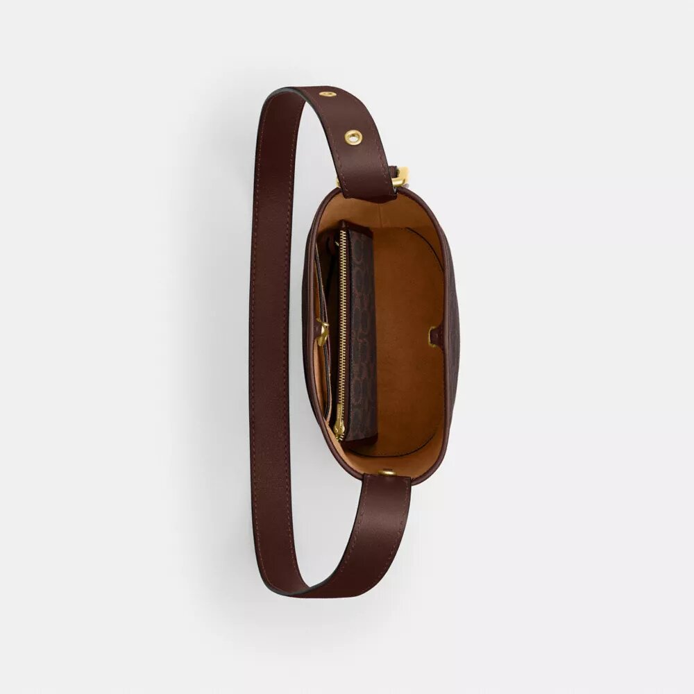 Bolso tipo cubo Bleecker 21 en Signature Canvas