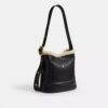 Bolso tipo cubo Bleecker de piel de oveja