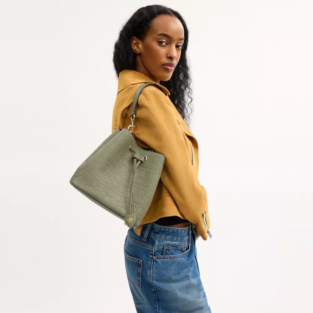 Bolso tipo cubo Rowan en piel exclusiva
