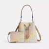 Bolso tipo cubo Rowan en Signature Canvas